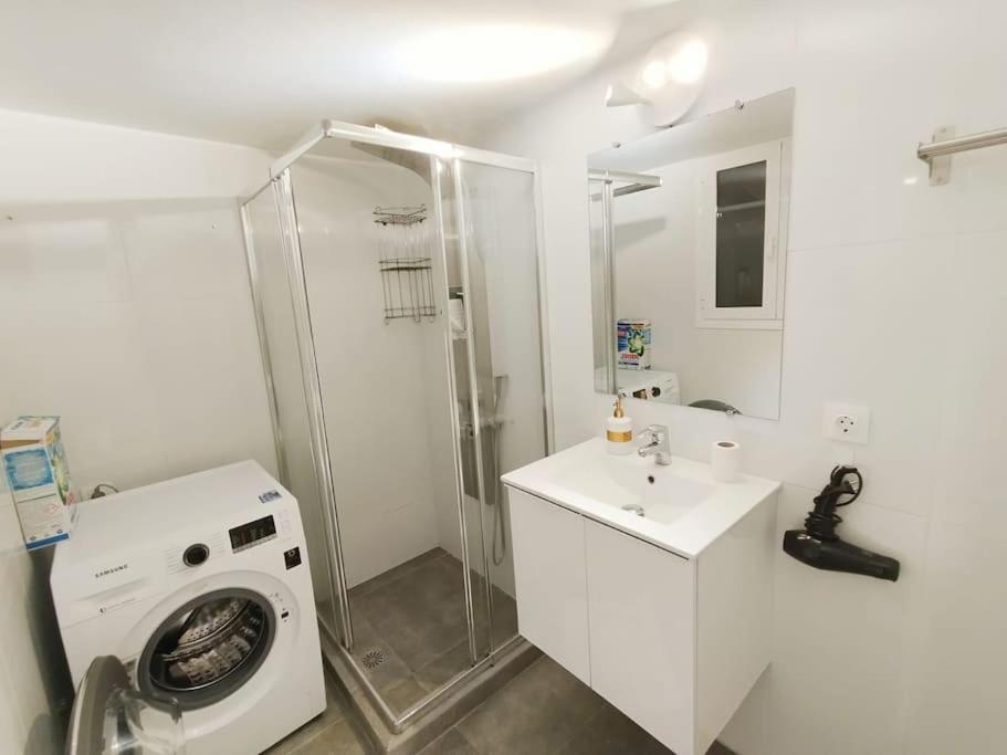 Athens Museum Modern Apr Apartment ภายนอก รูปภาพ